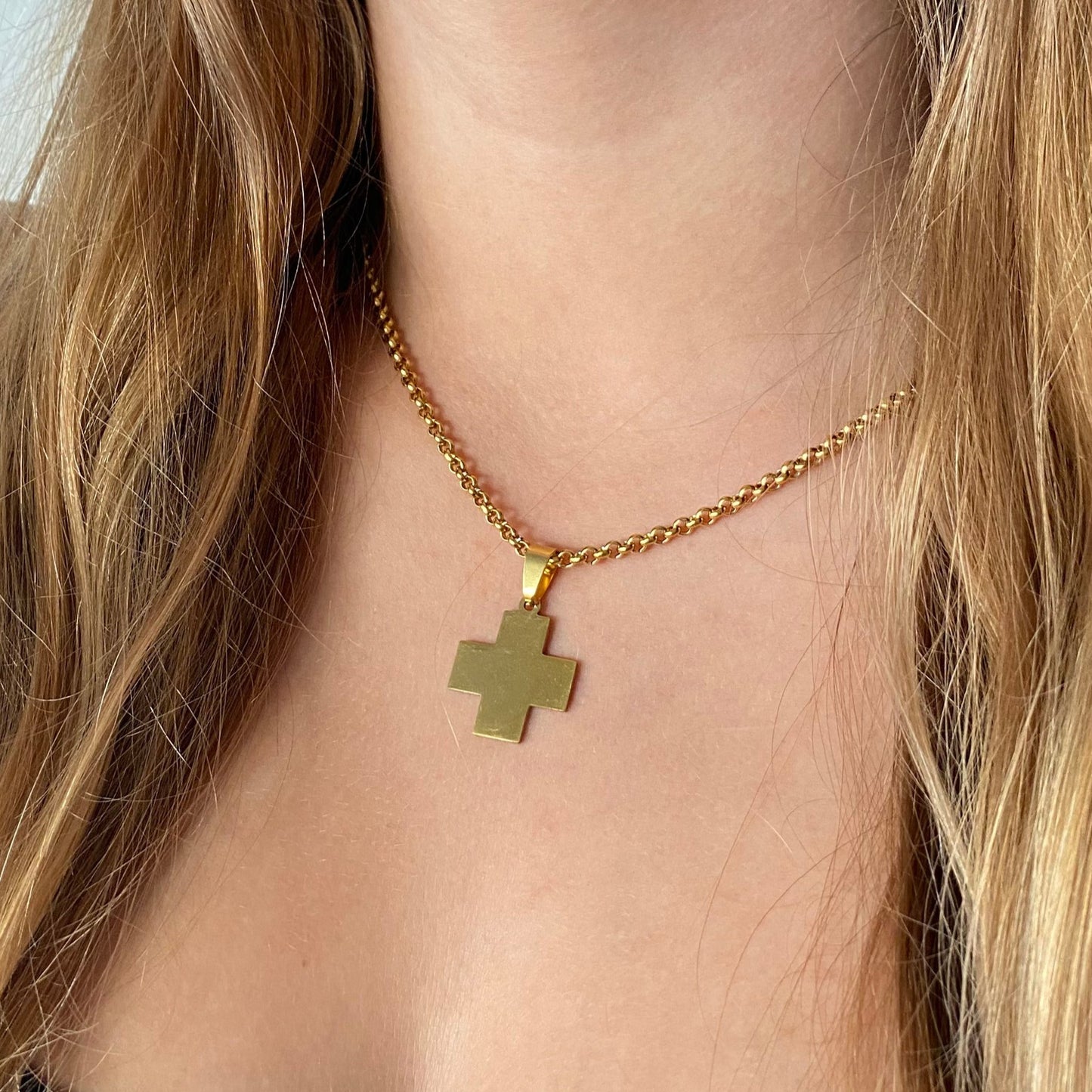 Square cross necklace